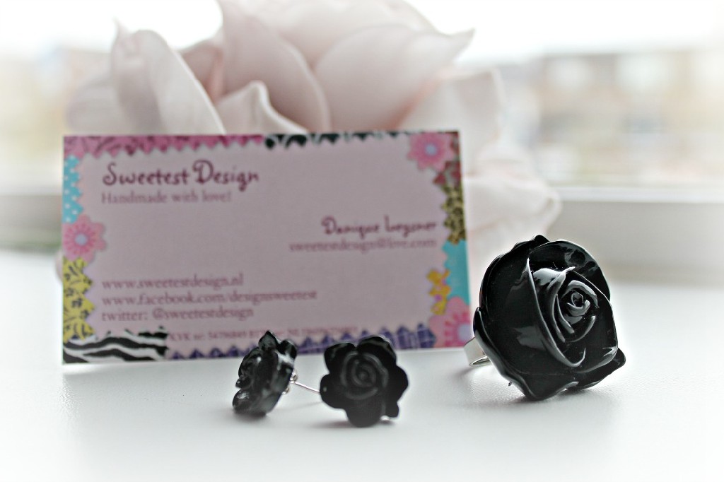 outfit sweetest design oorbellen met logo