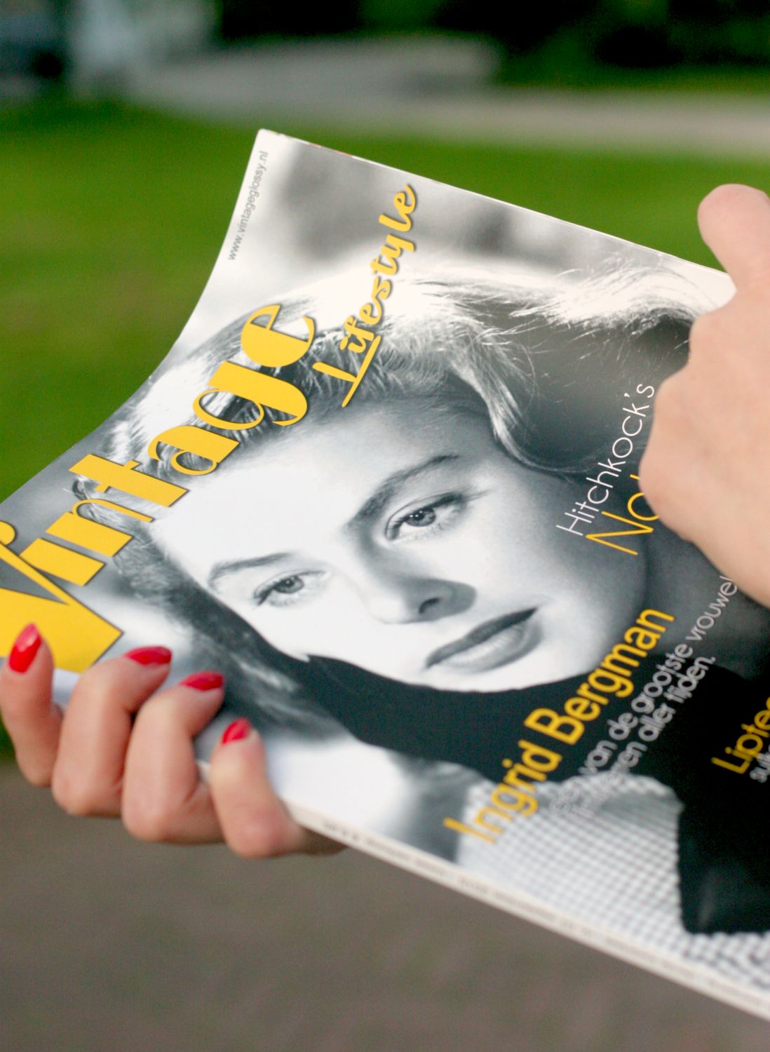 vintage glossy - vintage tijschrift - retro tijdschrift - jaren 50 tijdschrift - ©vintageandbeauty.com