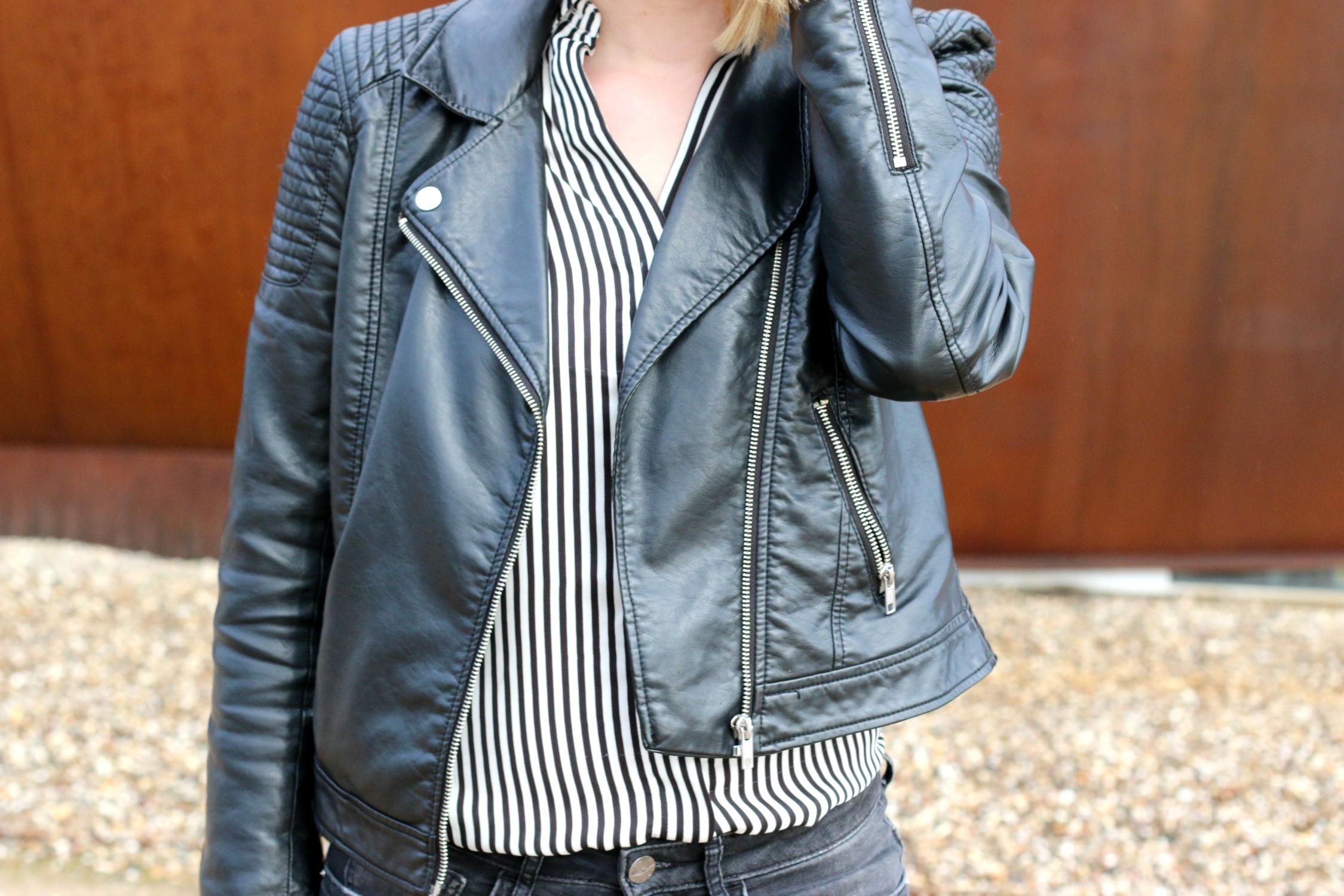 watdraagiknaarmijnwerk-outfitvintagebaret-lerenbikerjack-franselook-fransebusinesslook-vintageandbeauty.com